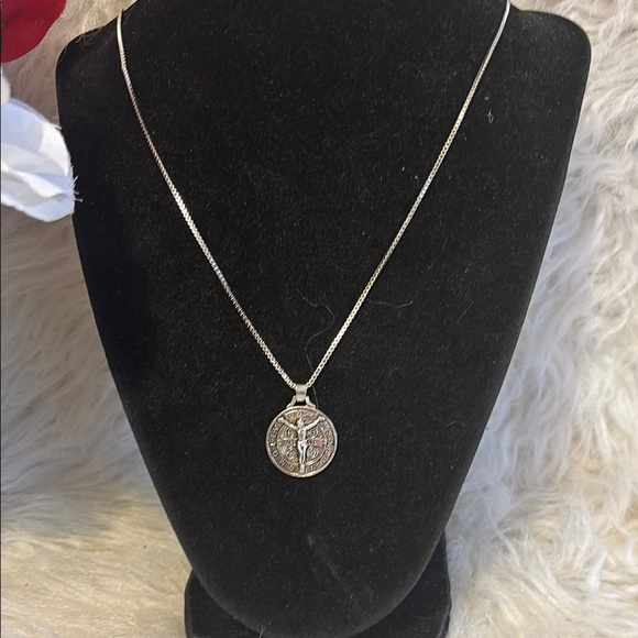 Classic Silver Medallion Necklace - Picture 1 of 12
